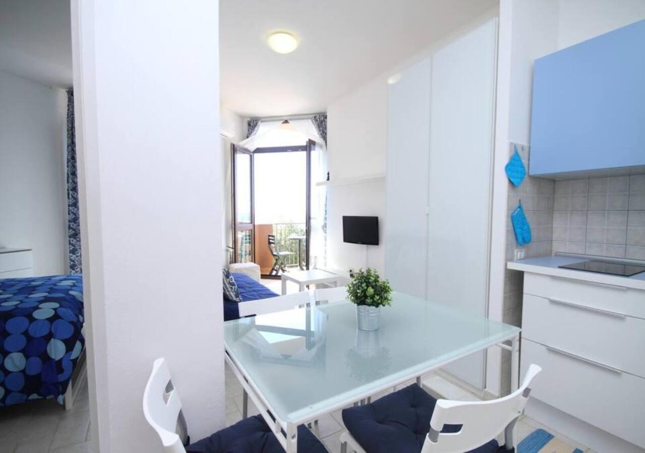 Appartamento Sul Mare Teulada Bagian luar foto